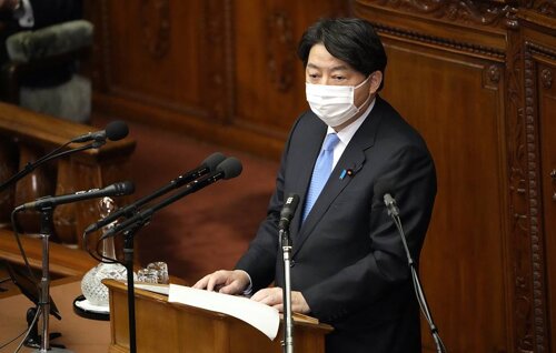 Ёсимаса Хаяси, AP Photo/Eugene Hoshiko